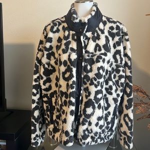 Old Navy Sherpa Jacket. Size XL.